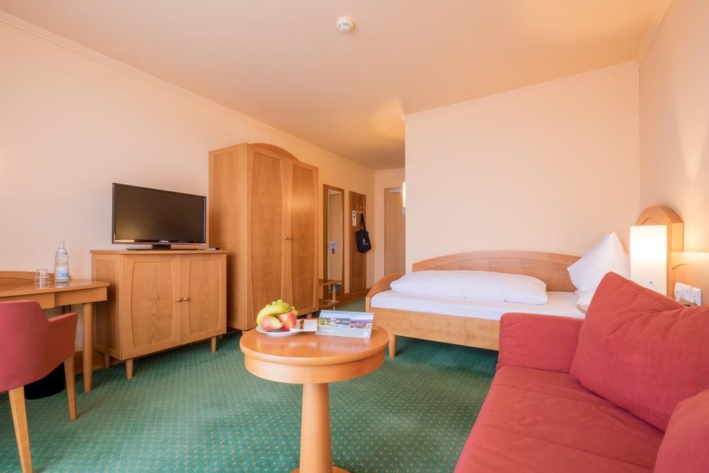 Gesundheitshotel Weissenstadt Am See Esterno foto